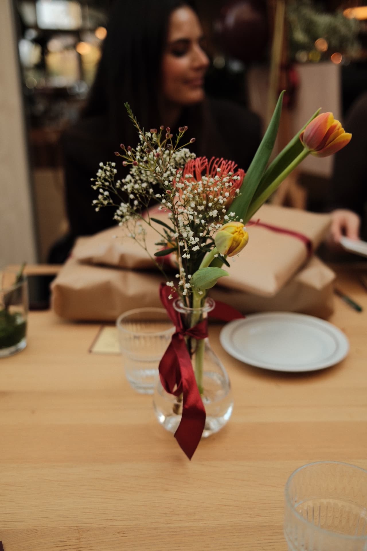Bloemen en cadeaus in de besloten ruimte van atMirror